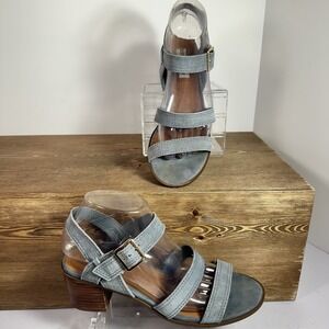 Steve Madden Denim Blue Suede Sandals Size 6 Two Strap Block Heel Summer Travel